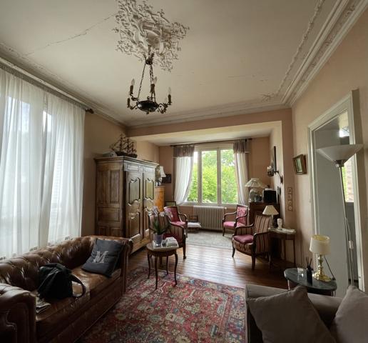 À vendre - Maison bourgeoise, 8 pièces située à Compiègne (60200)