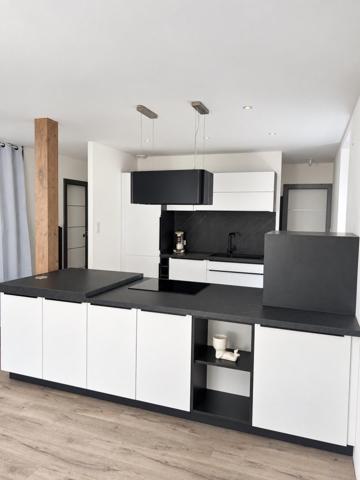 T3 de 85 m2 en duplex avec GARAGE indépendant motorisé. Rare à Gérardmer.