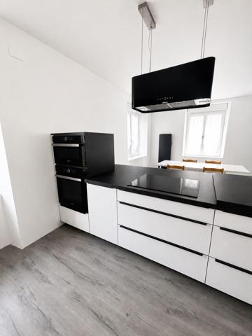 T3 de 85 m2 en duplex avec GARAGE indépendant motorisé. Rare à Gérardmer.