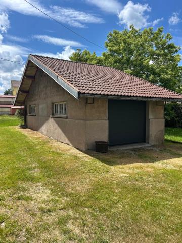 T3 de 85 m2 en duplex avec GARAGE indépendant motorisé. Rare à Gérardmer.