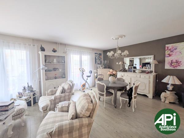 Appartement T2 de 68 m² avec GARAGE.
