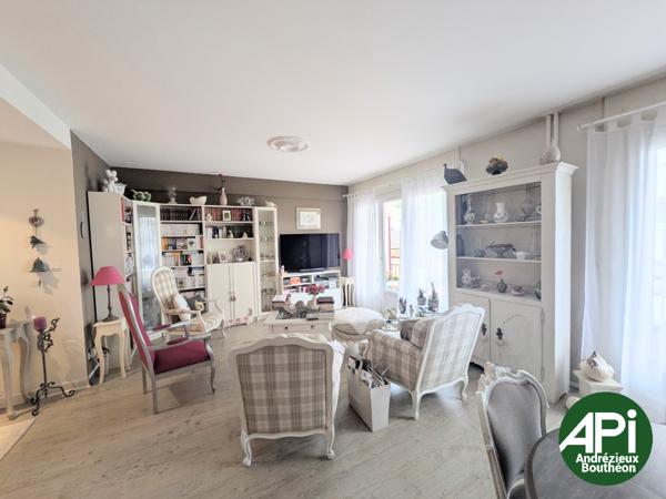 Appartement T2 de 68 m² avec GARAGE.