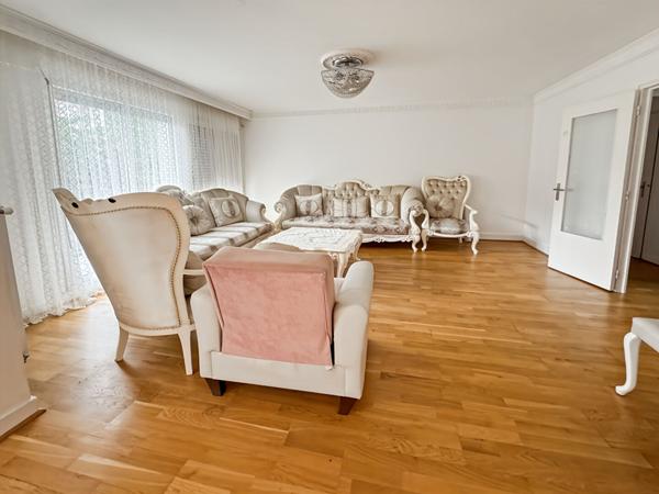 Appartement  6 pièces 111m² proche métro