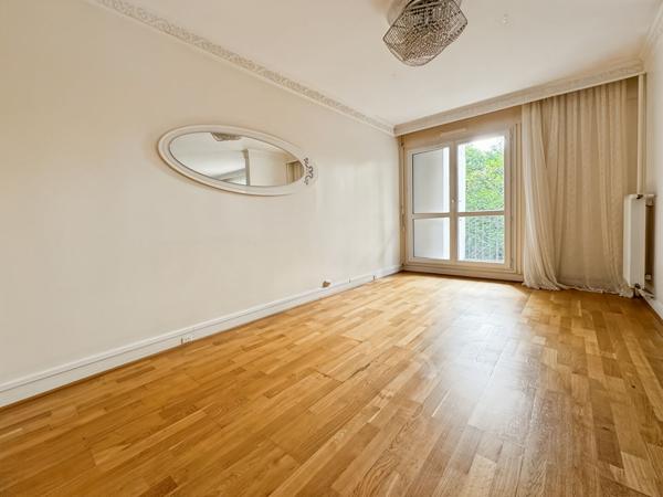 Appartement  6 pièces 111m² proche métro