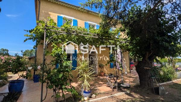Domaine de 9300 m2 entièrement clôturé et arboré avec piscine