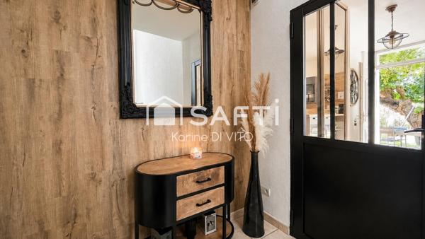Domaine de 9300 m2 entièrement clôturé et arboré avec piscine