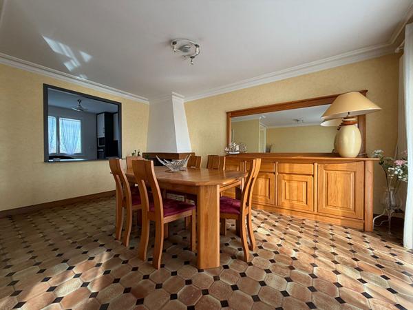 Maison Saint Sebastien Sur Loire 5 pièce(s) - proche bourg - maison évolutive - beau jardin