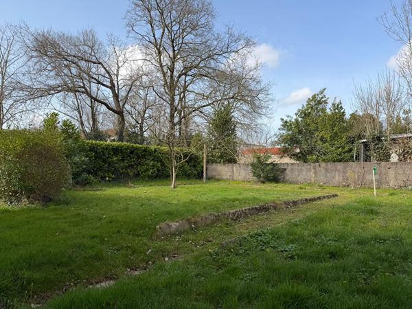 Maison Saint Sebastien Sur Loire 5 pièce(s) - proche bourg - maison évolutive - beau jardin