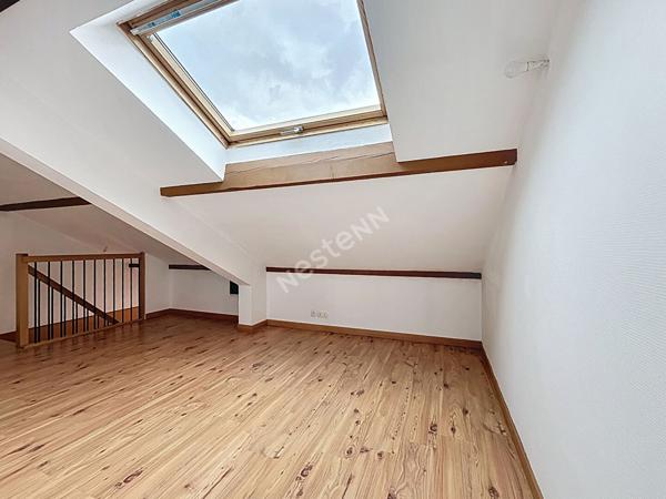 ANNECY (Cran Gevrier) _ Appartement 5 pièces de 121 m² au sol, en duplex, dernier étage avec balcons et cave