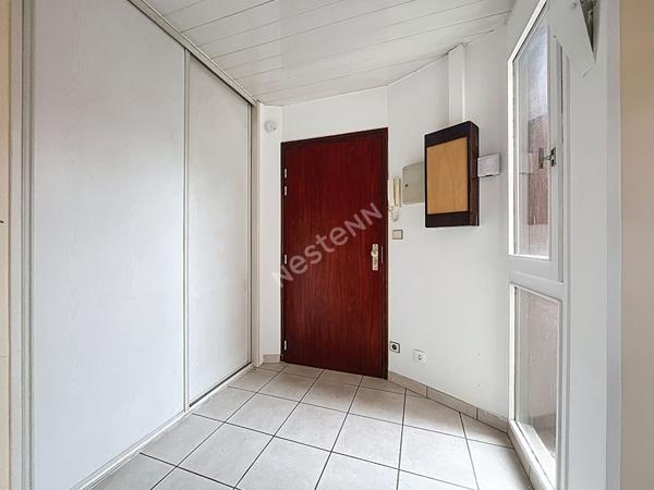 ANNECY (Cran Gevrier) _ Appartement 5 pièces de 121 m² au sol, en duplex, dernier étage avec balcons et cave