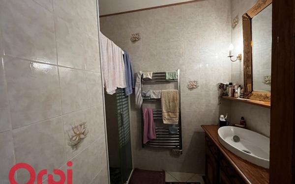 Maison à vendre    4 pièces • 244,32 m2 Doyet