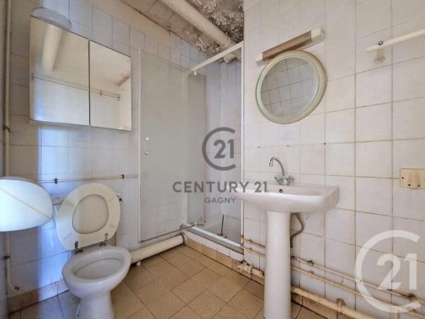 Immeuble à vendre  160 m 2   GAGNY  - 93