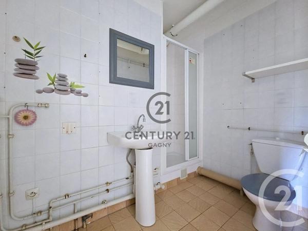 Immeuble à vendre  160 m 2   GAGNY  - 93