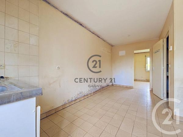 Immeuble à vendre  160 m 2   GAGNY  - 93