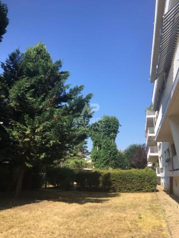 Appartement Maisons Laffitte 4 pièce(s) 76.84 m2 Loyer 1 790 €/mois charges comprises **  - Référence  3621