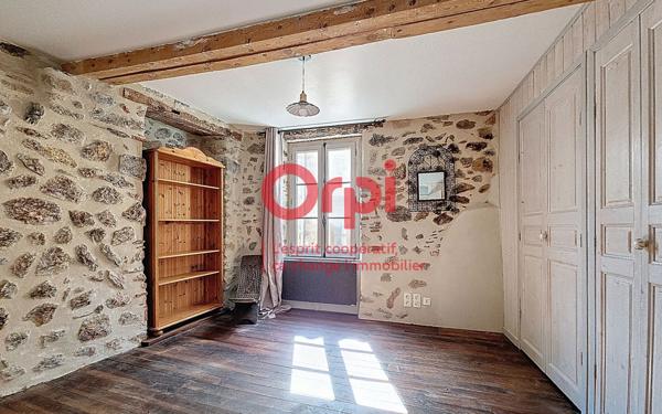 Maison à louer    3 pièces •  Villefranche-de-Conflent