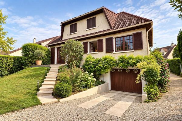 FOURQUEUX ST GERMAIN - MAISON 137m² sur 482m² de terrain.