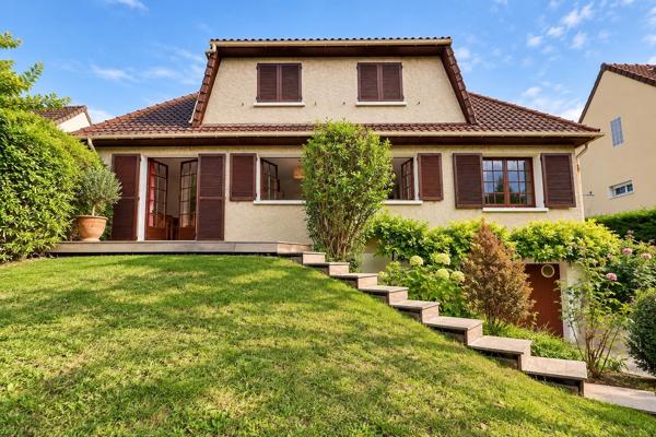 FOURQUEUX ST GERMAIN - MAISON 137m² sur 482m² de terrain.