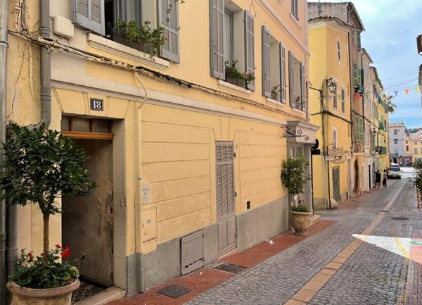 Appartement à vendre    3 pièces •  Ollioules