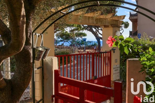 Appartement à vendre 4 pièces 64 m² Saint-Cyr-sur-Mer