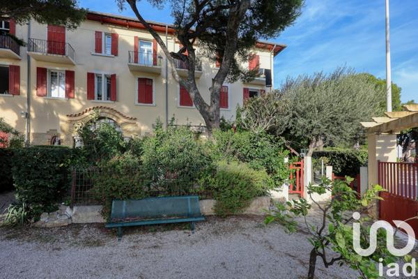 Appartement à vendre 4 pièces 64 m² Saint-Cyr-sur-Mer