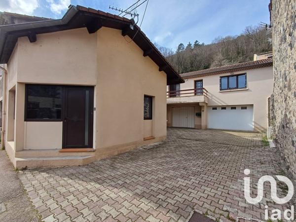 Maison 3 pièces de 57 m² à Pont-de-Labeaume (07380)