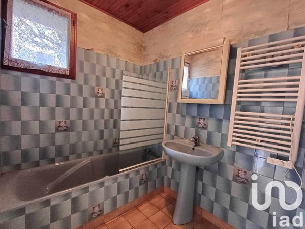 Maison 3 pièces de 57 m² à Pont-de-Labeaume (07380)