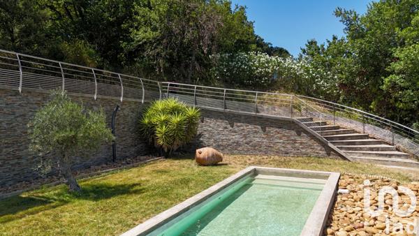 House for sale 6 rooms 196 m² Rochefort-du-Gard