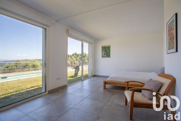 House for sale 6 rooms 196 m² Rochefort-du-Gard