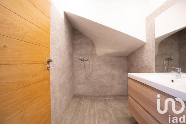 House for sale 6 rooms 196 m² Rochefort-du-Gard