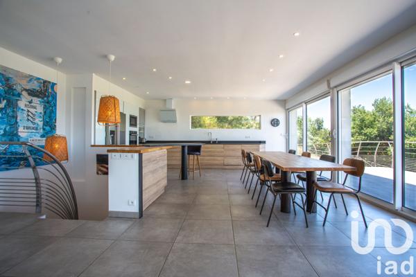 House for sale 6 rooms 196 m² Rochefort-du-Gard