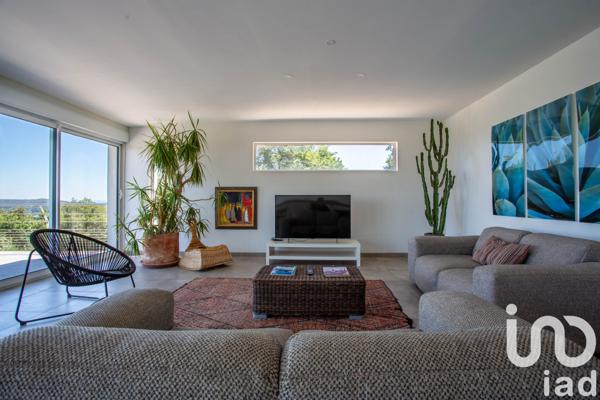 House for sale 6 rooms 196 m² Rochefort-du-Gard