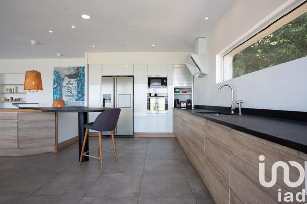 House for sale 6 rooms 196 m² Rochefort-du-Gard