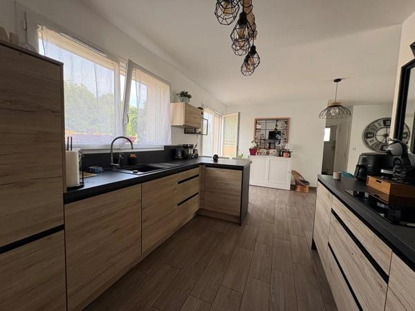 Vente                                                      Maison
                        
                     3 pièces                      72 m2                     à Anet