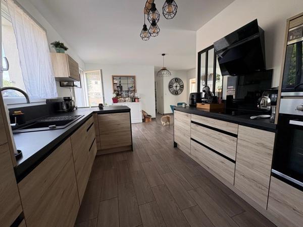 Vente                                                      Maison
                        
                     3 pièces                      72 m2                     à Anet