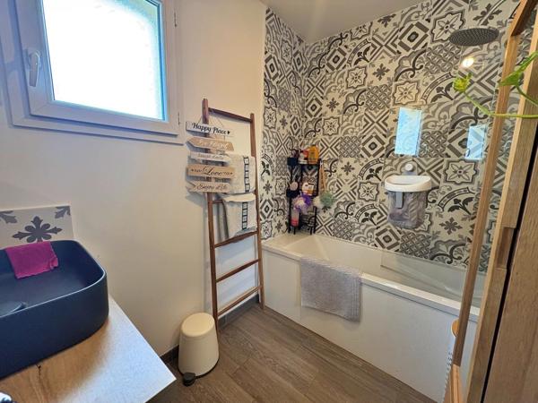 Vente                                                      Maison
                        
                     3 pièces                      72 m2                     à Anet