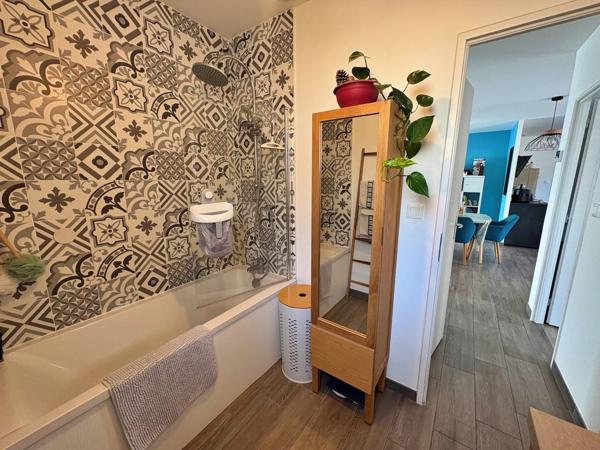 Vente                                                      Maison
                        
                     3 pièces                      72 m2                     à Anet