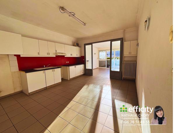 Local Commercial 8 pièces - 215 m² Exclusivité efficity