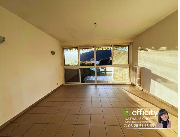 Local Commercial 8 pièces - 215 m² Exclusivité efficity