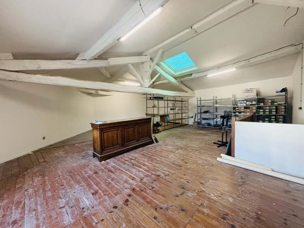 IMMEUBLE DE RAPPORT - 140 m² - Revel (31250)