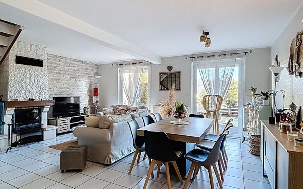 Maison à vendre    4 pièces •  Saint-Étienne