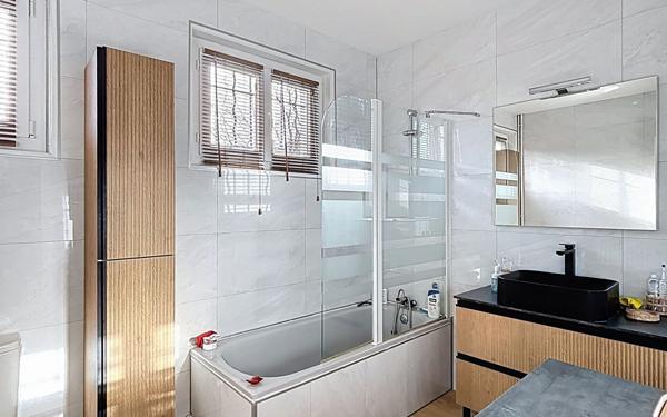 Maison à vendre    4 pièces •  Saint-Étienne