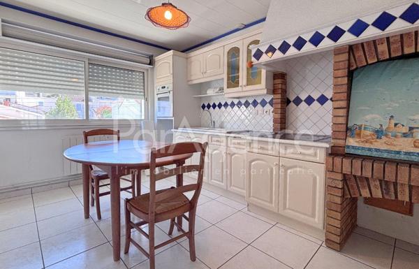 Appartement lumineux avec terrasse et grand garage Centre-