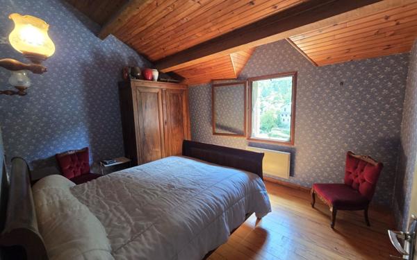 Maison à vendre    5 pièces • 114,78 m2 Mas-Saint-Chély