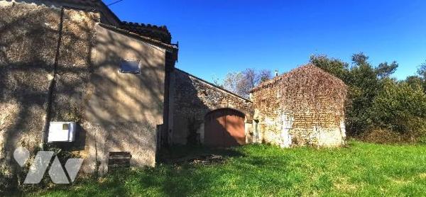Propriété à Vendre à Saint-Martin-de-Crau (13310) en Bouches-du-Rhône (13)

Nous vous présent...