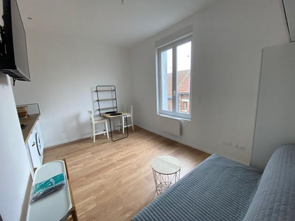 A LOUER STUDIO MEUBLE NEUF  FBG D'ISLE DE ST QUENTIN 02100.