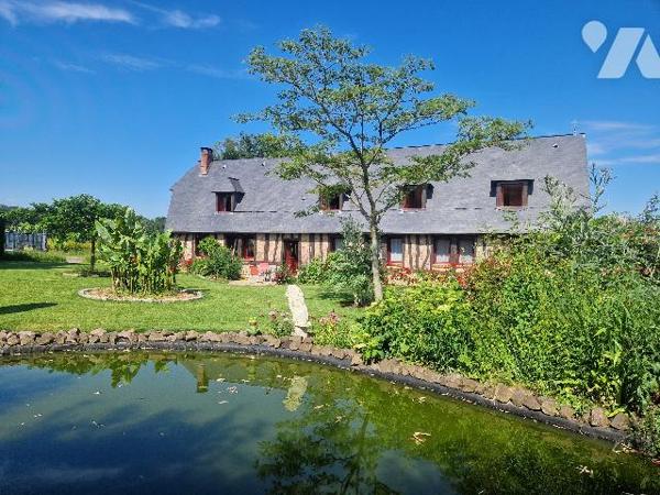 BARENTIN, longère en colombages d'~230m² sur terrain d'~3089 m², 7 chambres, garage.