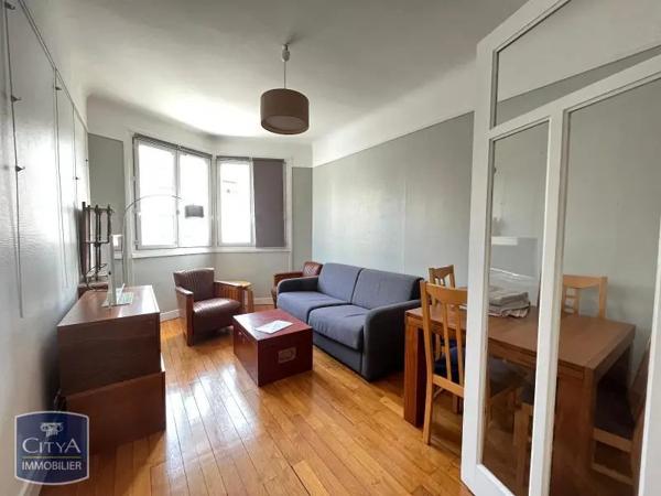 Appartement à louer 2 pièces 42.96m² Paris 18e Arrondissement (75018)