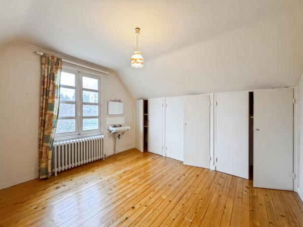 Maison à vendre 5 pièces LA CLAYETTE (71) - 94 m² - 2 chambres - sous-sol complet - véranda - terrain 548 m²