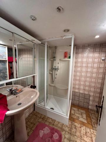 Maison à vendre    4 pièces • 103 m2 Carhaix-Plouguer